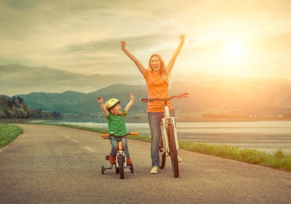 Read more about the article Ce înseamnă dezvoltarea socială şi emoţională a copilului + 10 metode prin care il poti ajuta