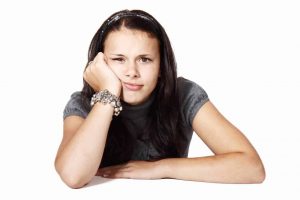 Read more about the article De ce se plictisesc adolescenții?