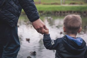 Read more about the article 7 lucruri pe care poți să le faci dacă al tău copil se împrietenește cu un copil-problemă