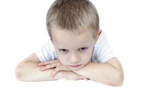 Read more about the article De ce copiii se luptă cu limitele stabilite?
