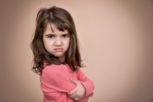 Read more about the article Cum să oprești comportamentul iritant al copilului tău?