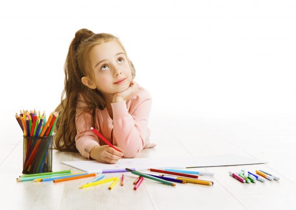 Read more about the article 6 caracteristici care te vor ajuta să interpretezi desenele copilului tău