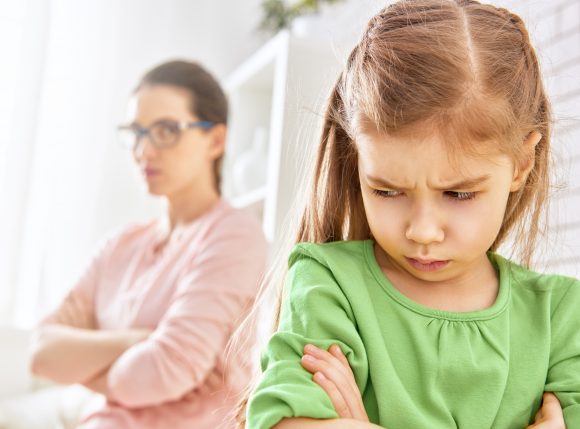 3 metode prin care îţi ajuţi copilul să simtă că îl asculţi