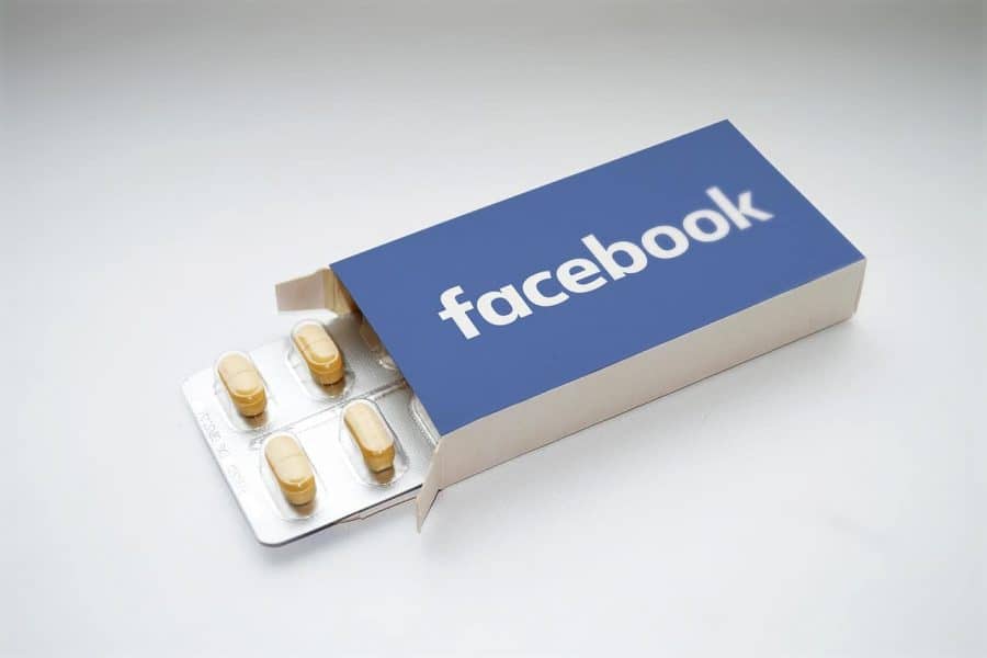 Cum să folosești social media în mod sănătos și să nu cazi în capcana drogurilor sale