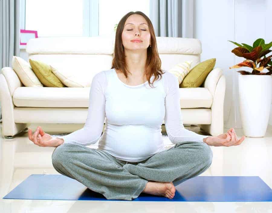mama mediteaza - mindfulness