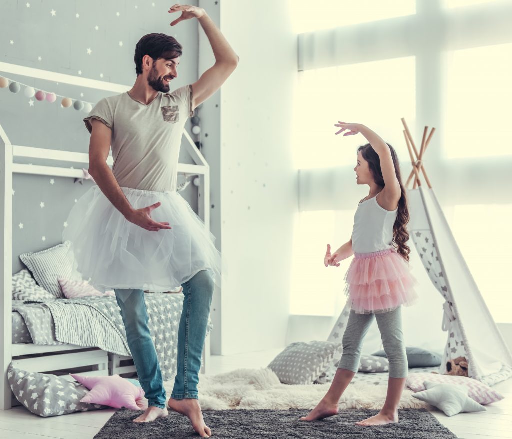 Cum să deblochezi creativitatea copilului în 5 pași simpli (chiar dacă nu ești un adult creativ)